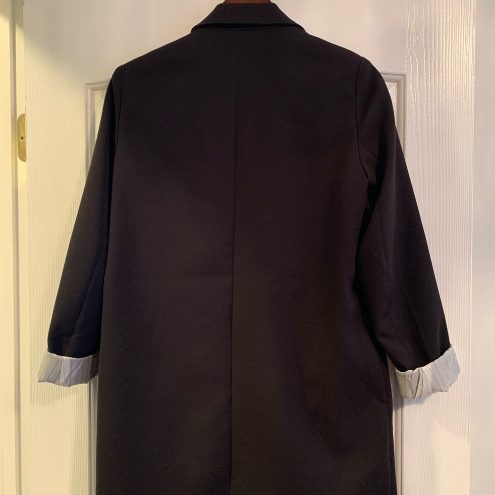 *SOLD* VERO MODA Oversized Blazer. - Picture 2 of 6